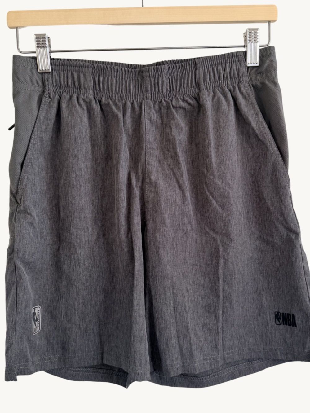 NBA Men's Dark Gray Athletic Shorts Size Small